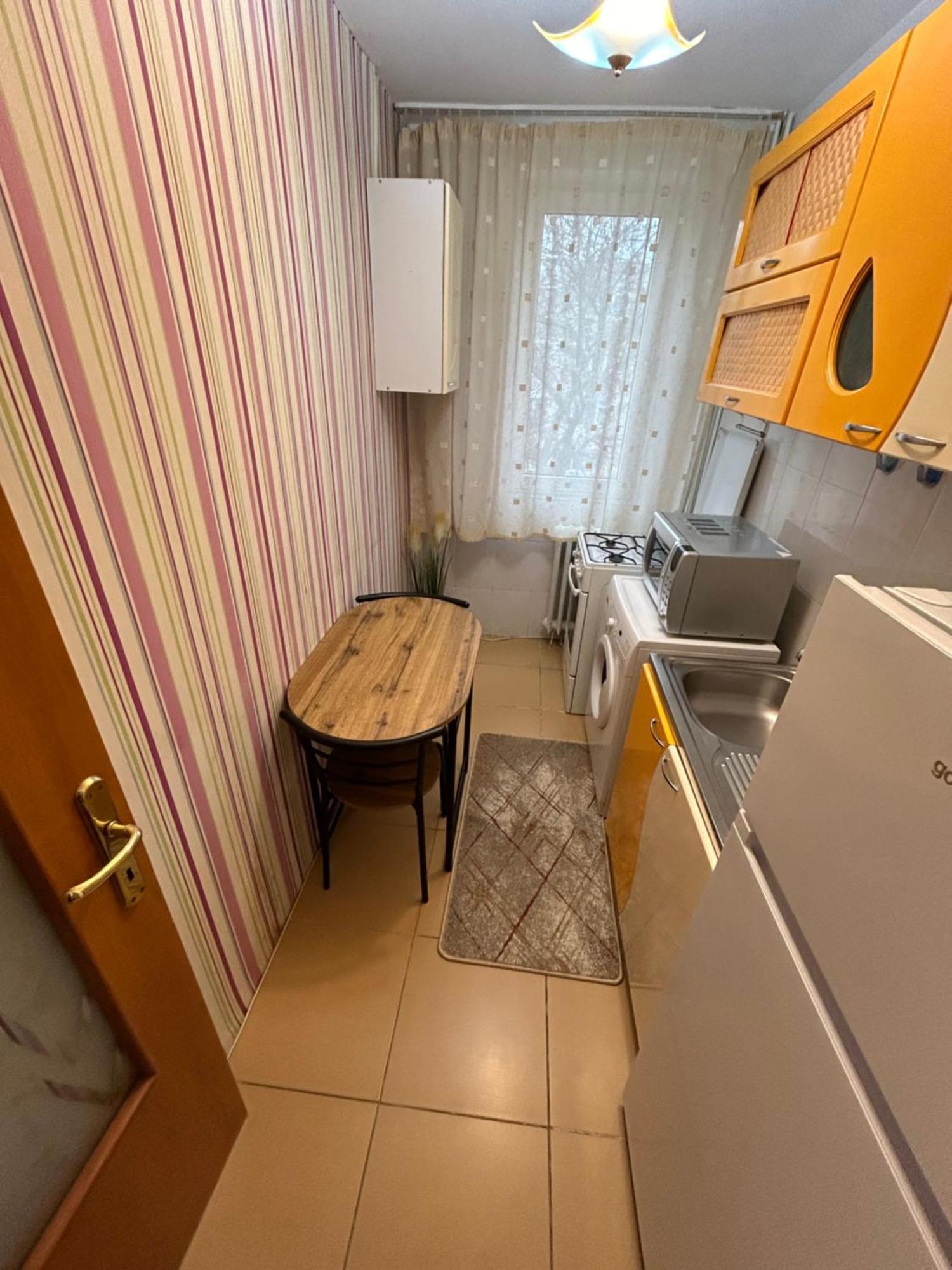 Cozy & Warm Studio Bucharest Exterior photo